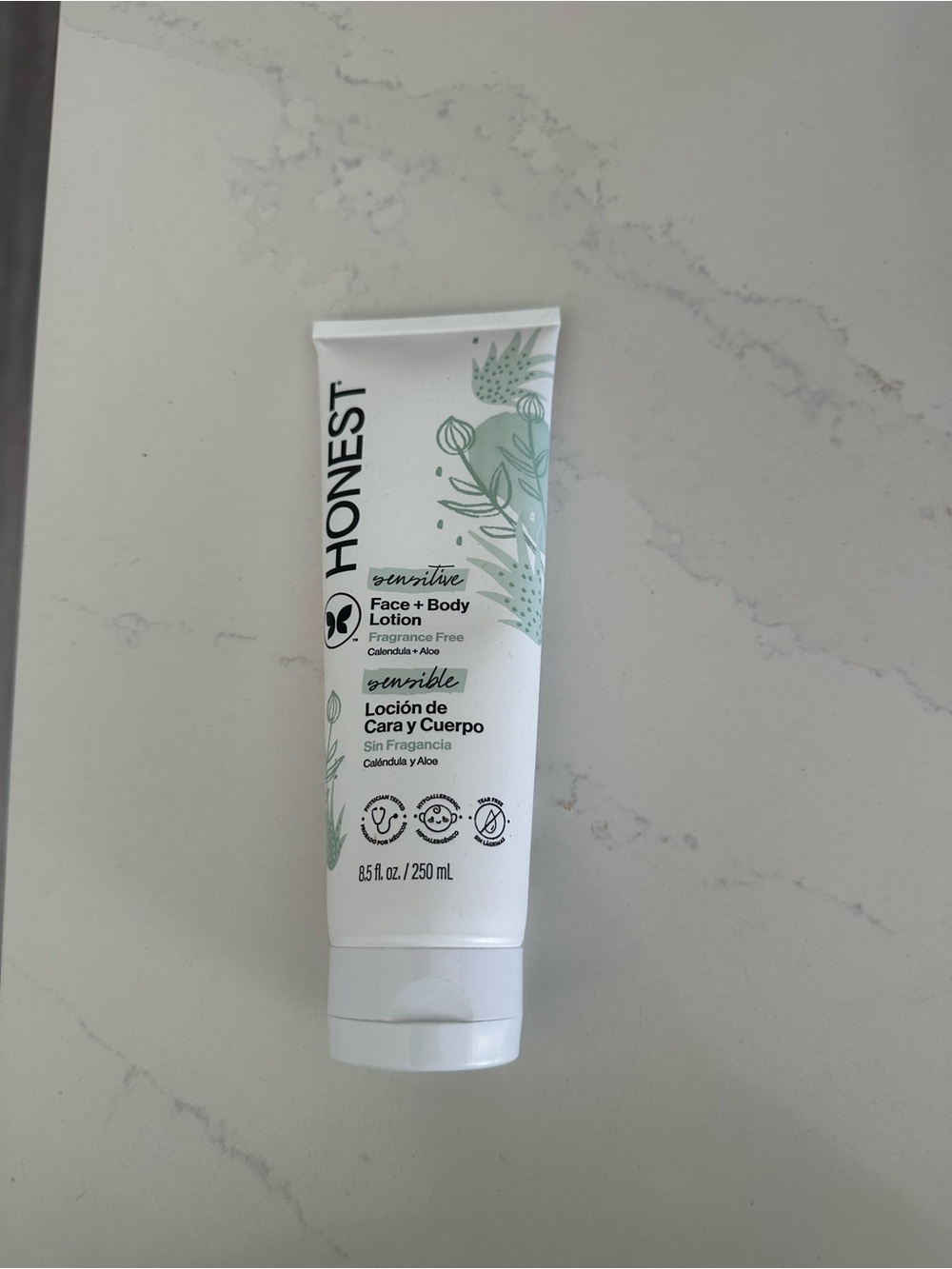 NEST Fragrances White Tube with Mint Green Botanical Accents